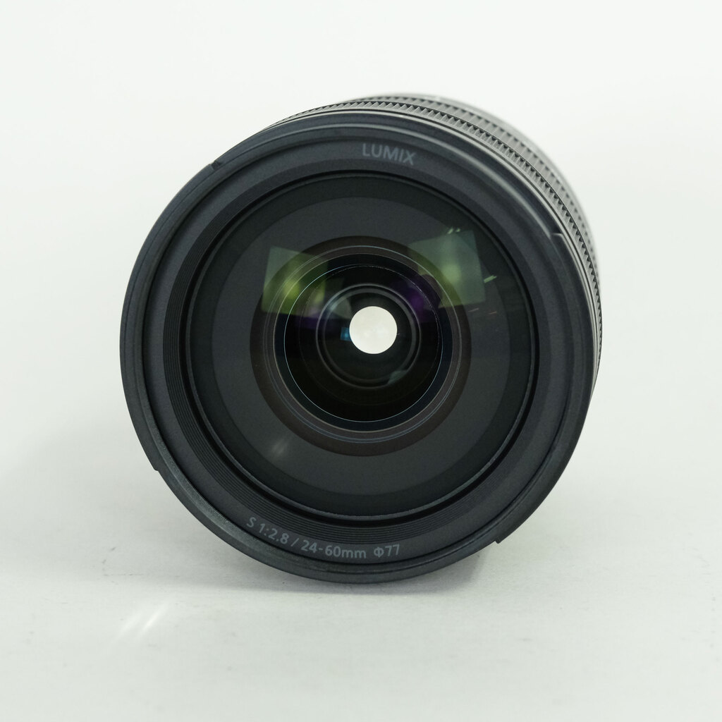Panasonic LUMIX S 24-60mm F2.8