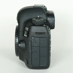 Canon EOS 5D Mark IV Canon EOS 5D Mark IV
