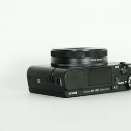 SONY Cyber-shot DSC-RX100M7