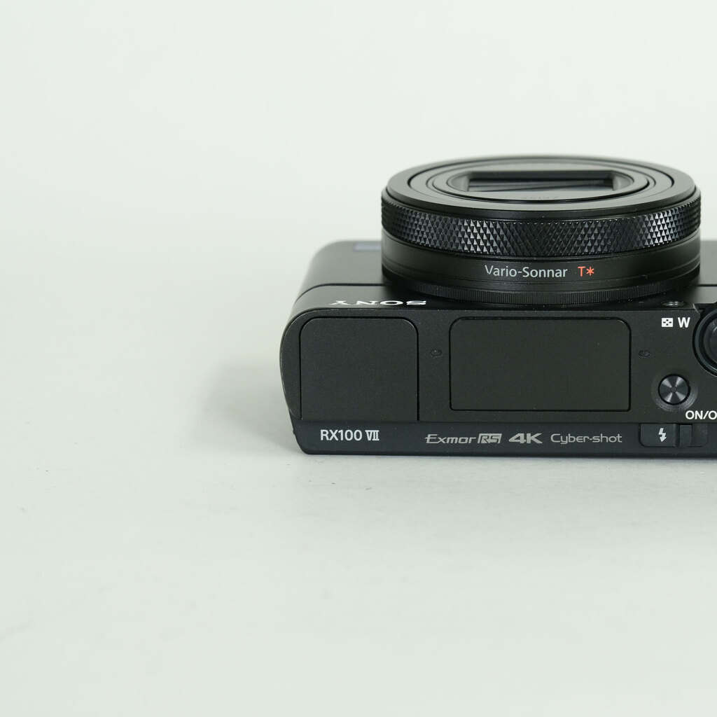 SONY Cyber-shot DSC-RX100M7G シューティンググリップキット