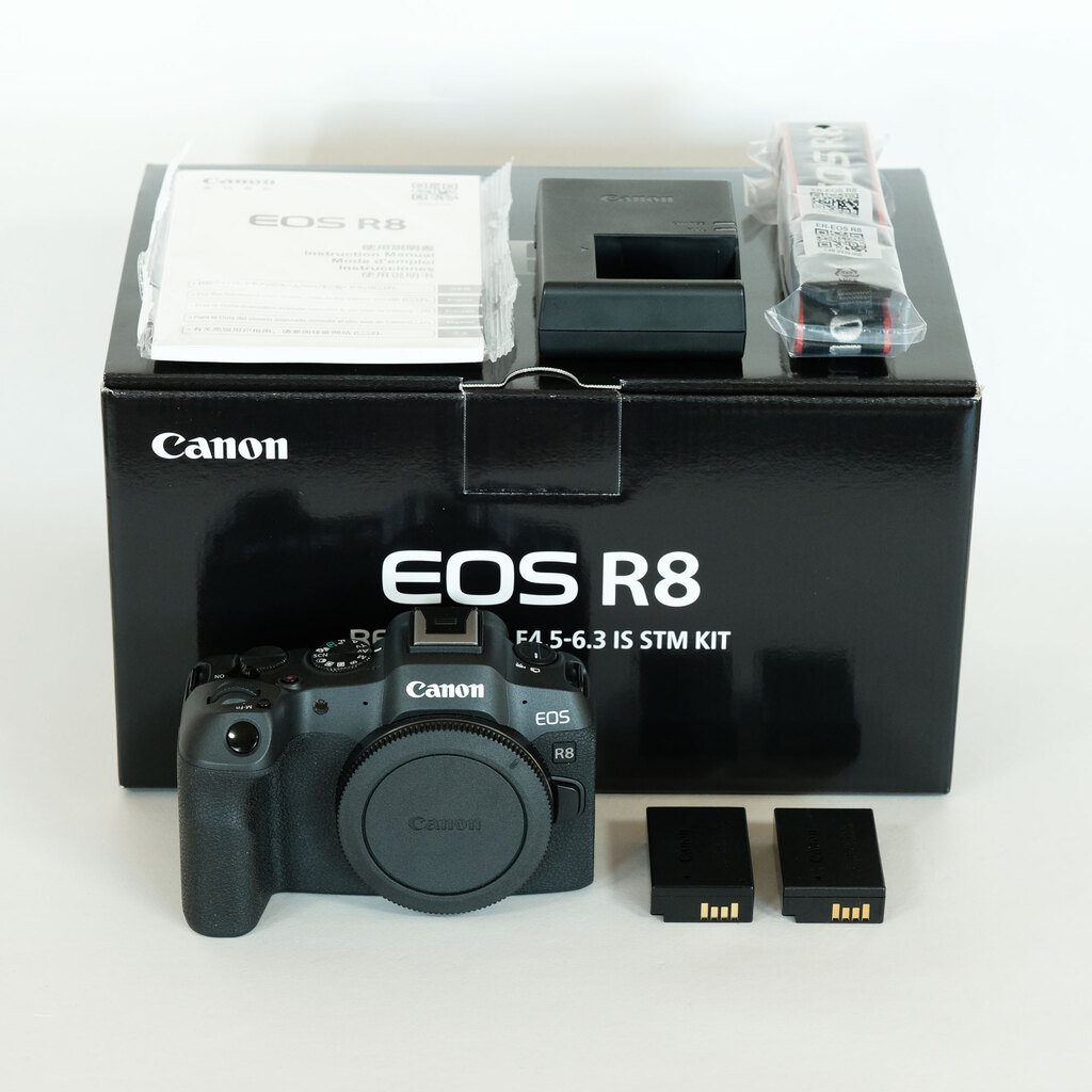 Canon EOS R8