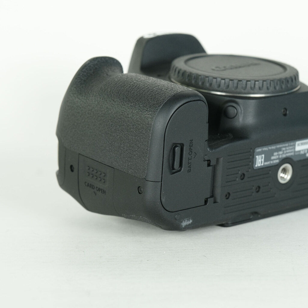 Canon EOS 90D