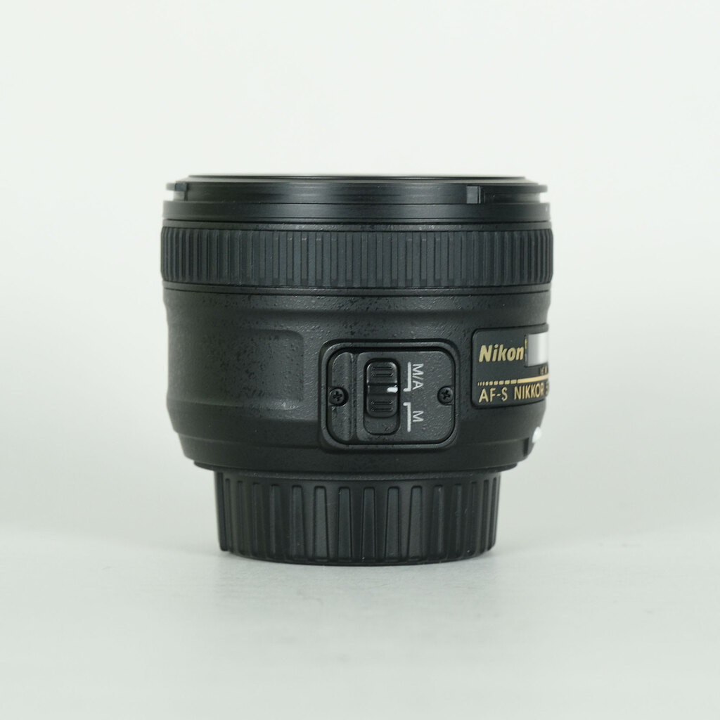 Nikon AF-S NIKKOR 50mm f/1.8Gの出品 | ONE SCENE（ワンシーン）