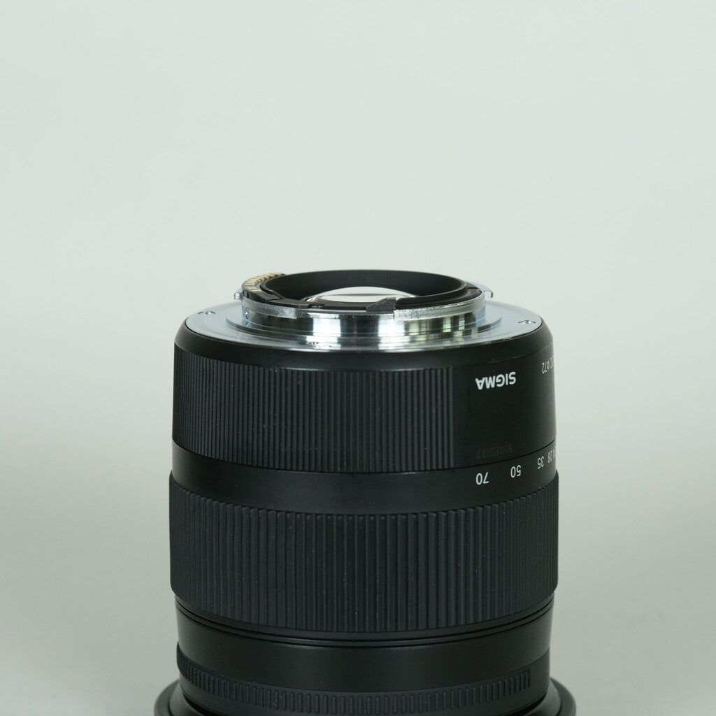 SIGMA Contemporary 17-70mm F2.8-4 DC MACRO OS HSM (シグマSA用)
