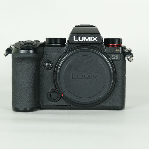 Panasonic LUMIX DC-S5 Panasonic LUMIX DC-S5