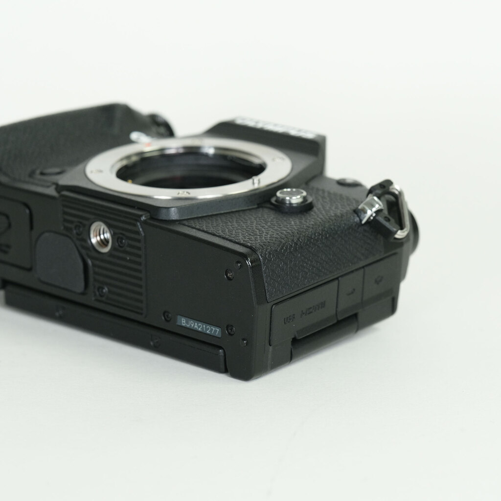 OLYMPUS OM-D E-M5 Mark III