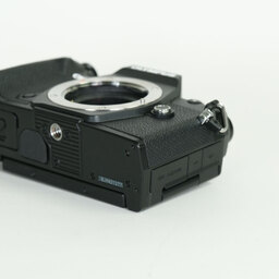 OLYMPUS OM-D E-M5 Mark III