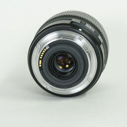 Canon EF-S15-85mm F3.5-5.6 IS USM