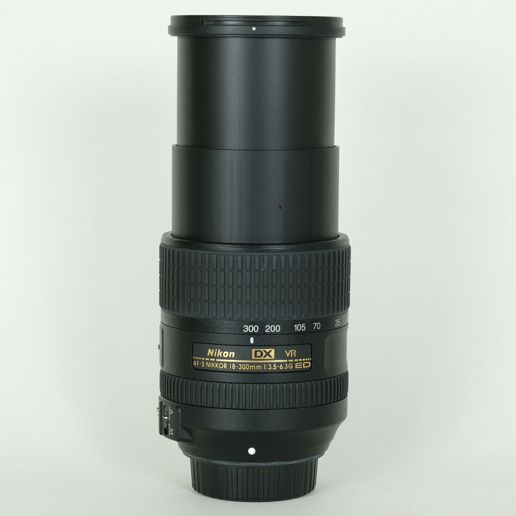 Nikon AF-S DX NIKKOR 18-300mm f/3.5-6.3G ED VR