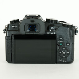 Panasonic LUMIX DMC-G8