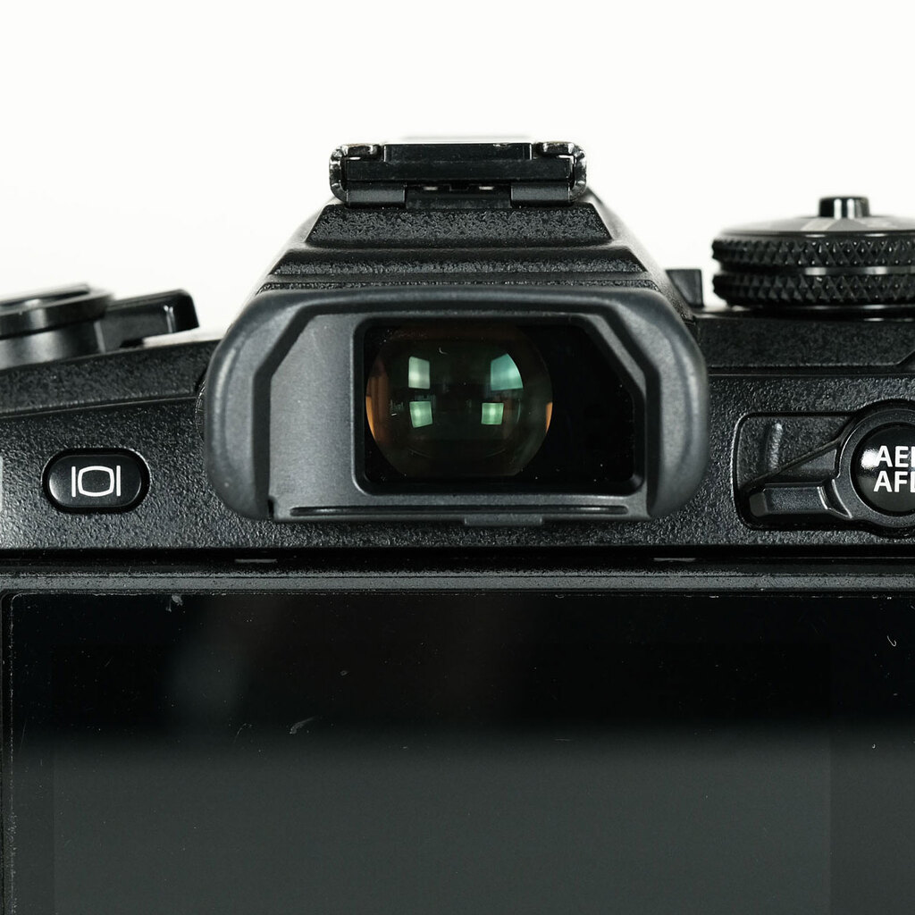 OLYMPUS OM-D E-M1 Mark II