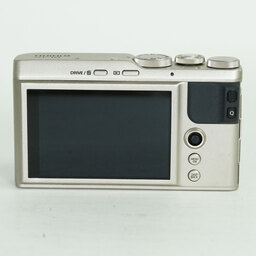 FUJIFILM XF10 シャンパンゴールド