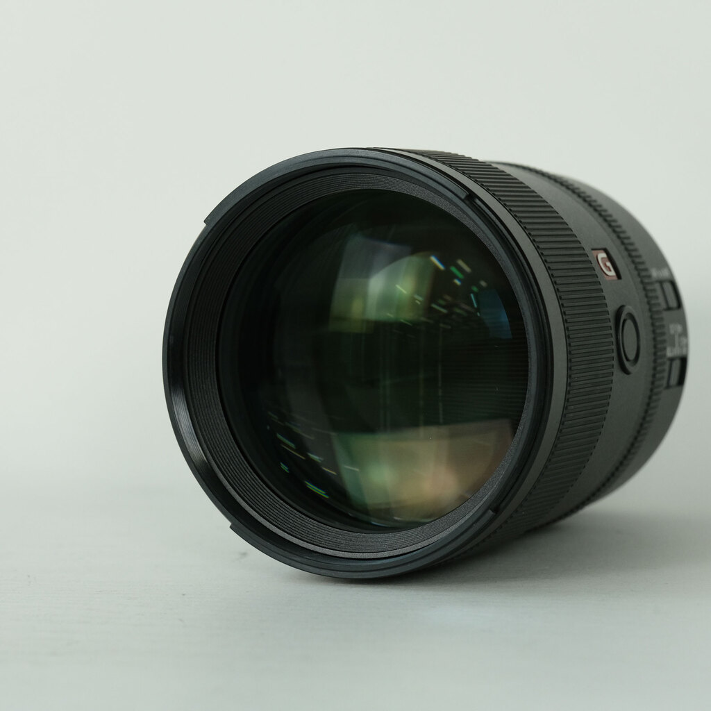 SONY FE 135mm F1.8 GM SEL135F18GMの出品 | ONE SCENE（ワンシーン）