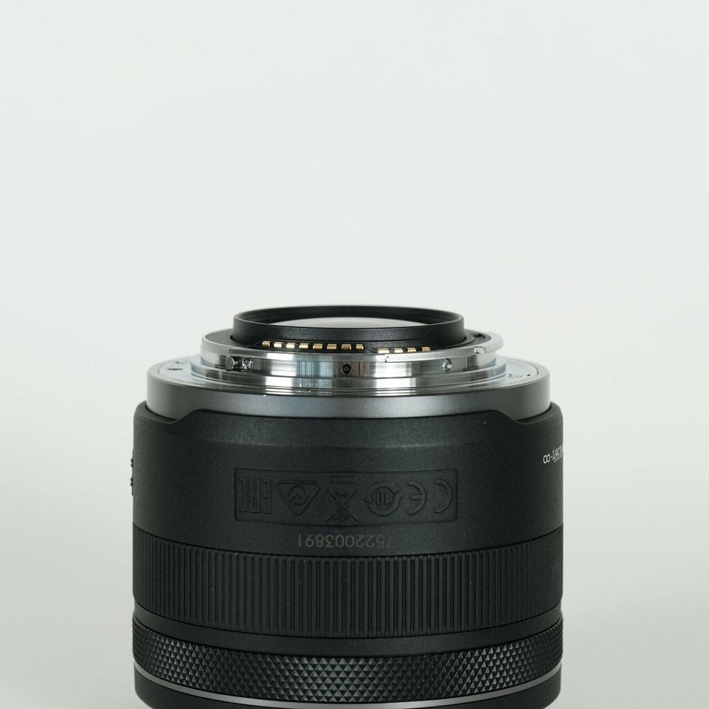 Canon RF35mm F1.8 MACRO IS STM