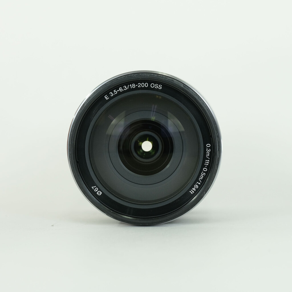 SONY E18-200mm F3.5-6.3 OSS SEL18200