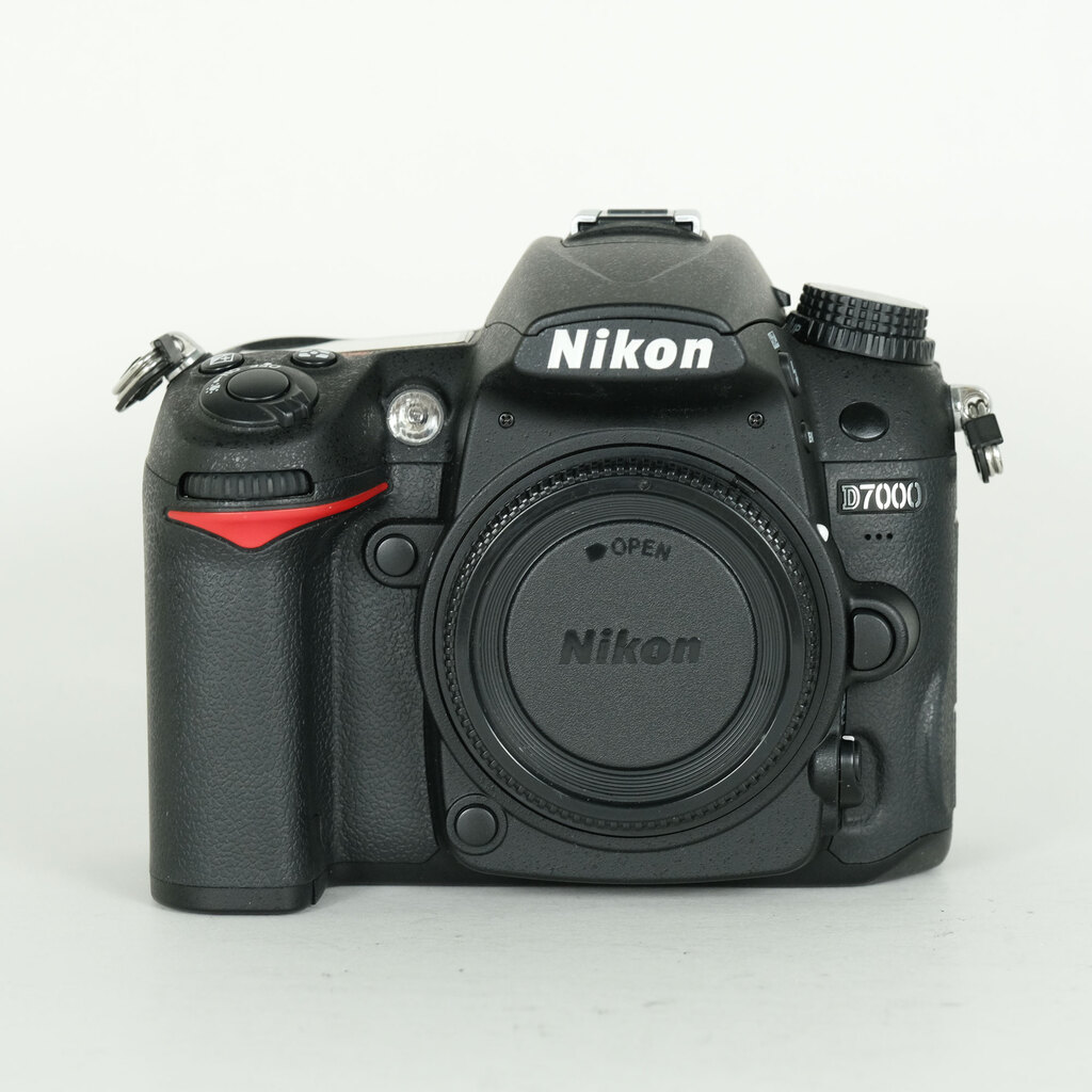 D7000 ボディ 中古価格比較 - 価格.com