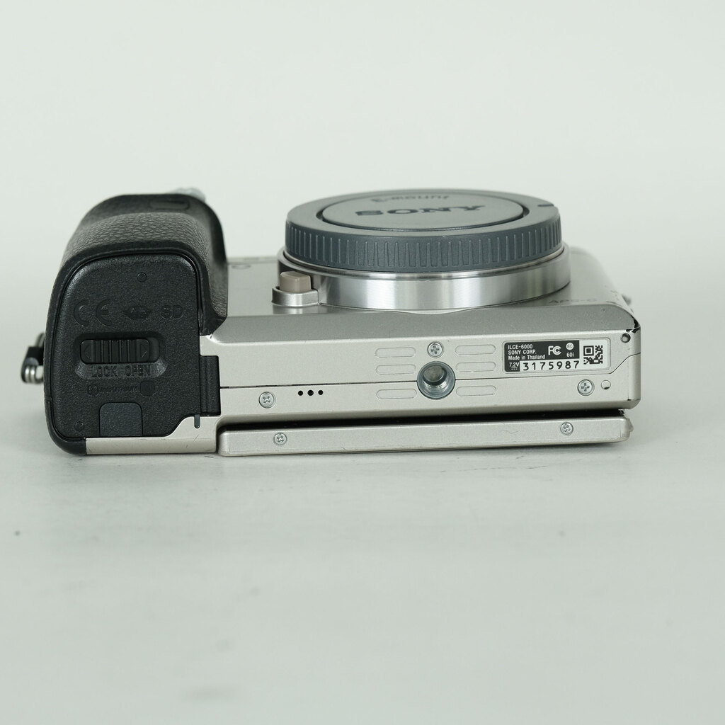 SONY α6000（ILCE-6000）