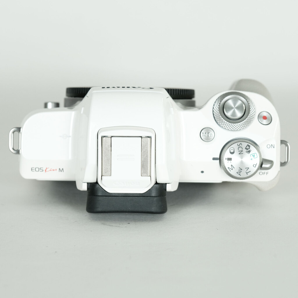 Canon EOS Kiss M