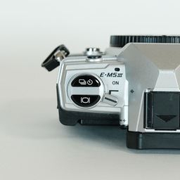 OLYMPUS OM-D E-M5 Mark III