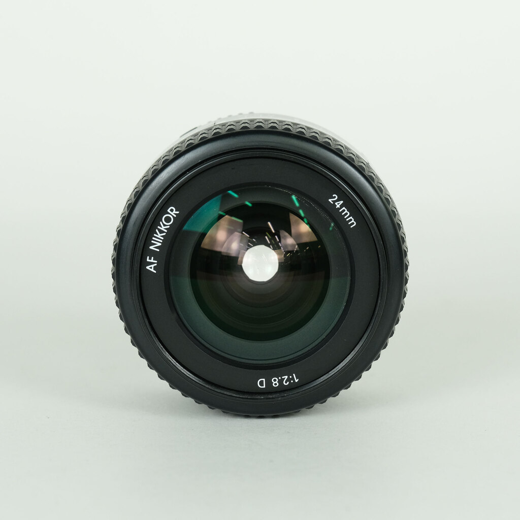 Nikon Ai AF Nikkor 24mm F2.8D