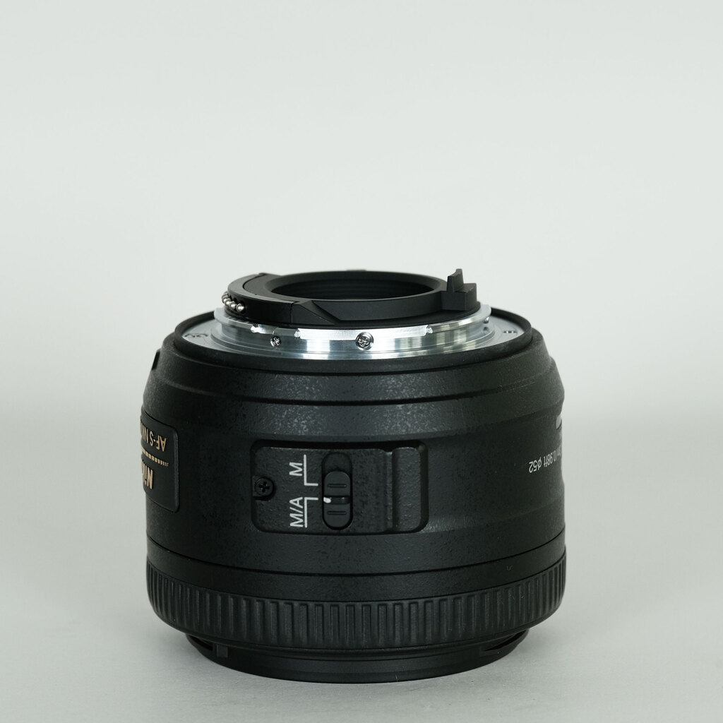 Nikon AF-S DX NIKKOR 35mm f/1.8G