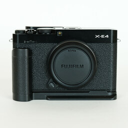 FUJIFILM X-E4