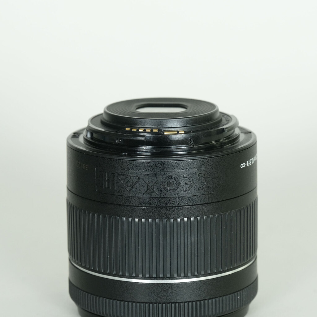 Canon EF-S18-55mm F3.5-5.6 IS STM