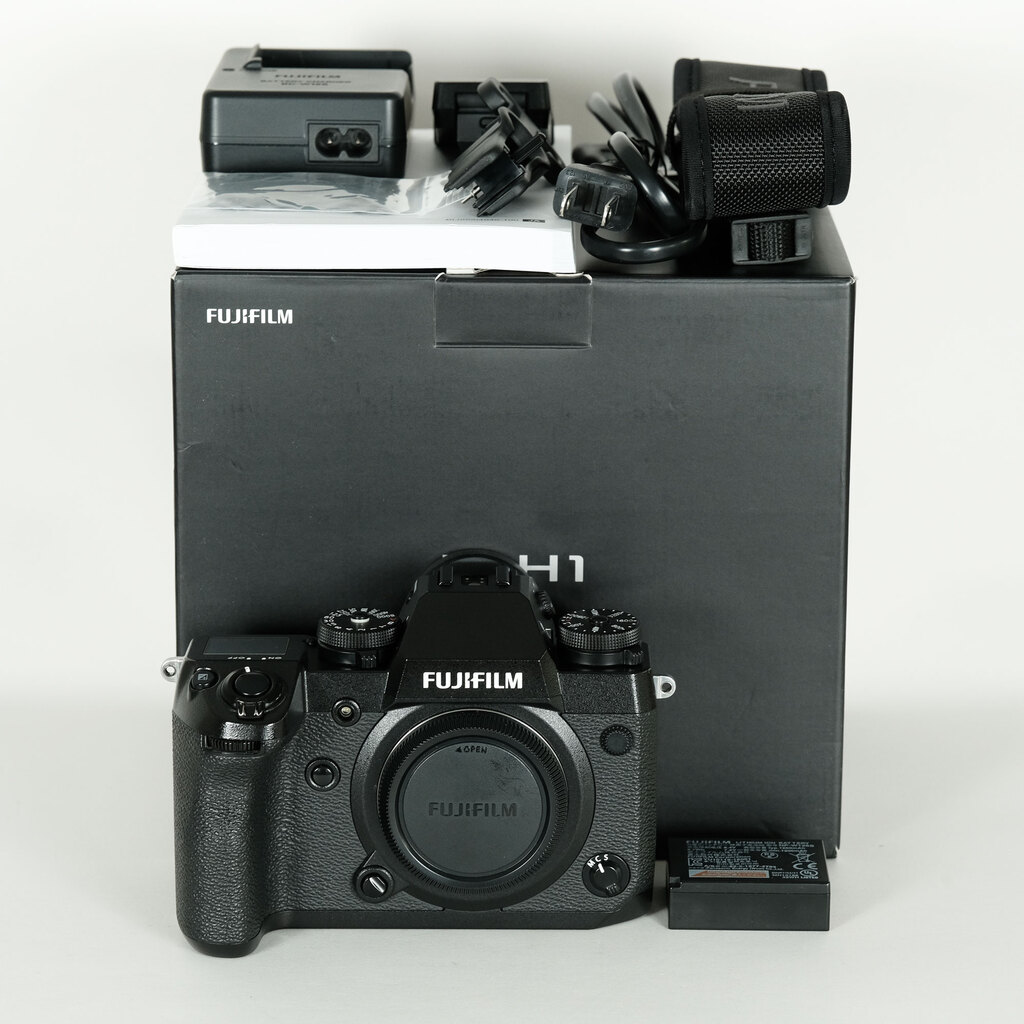 FUJIFILM X-H1