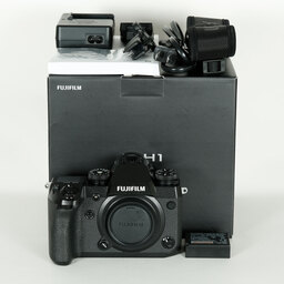 FUJIFILM X-H1