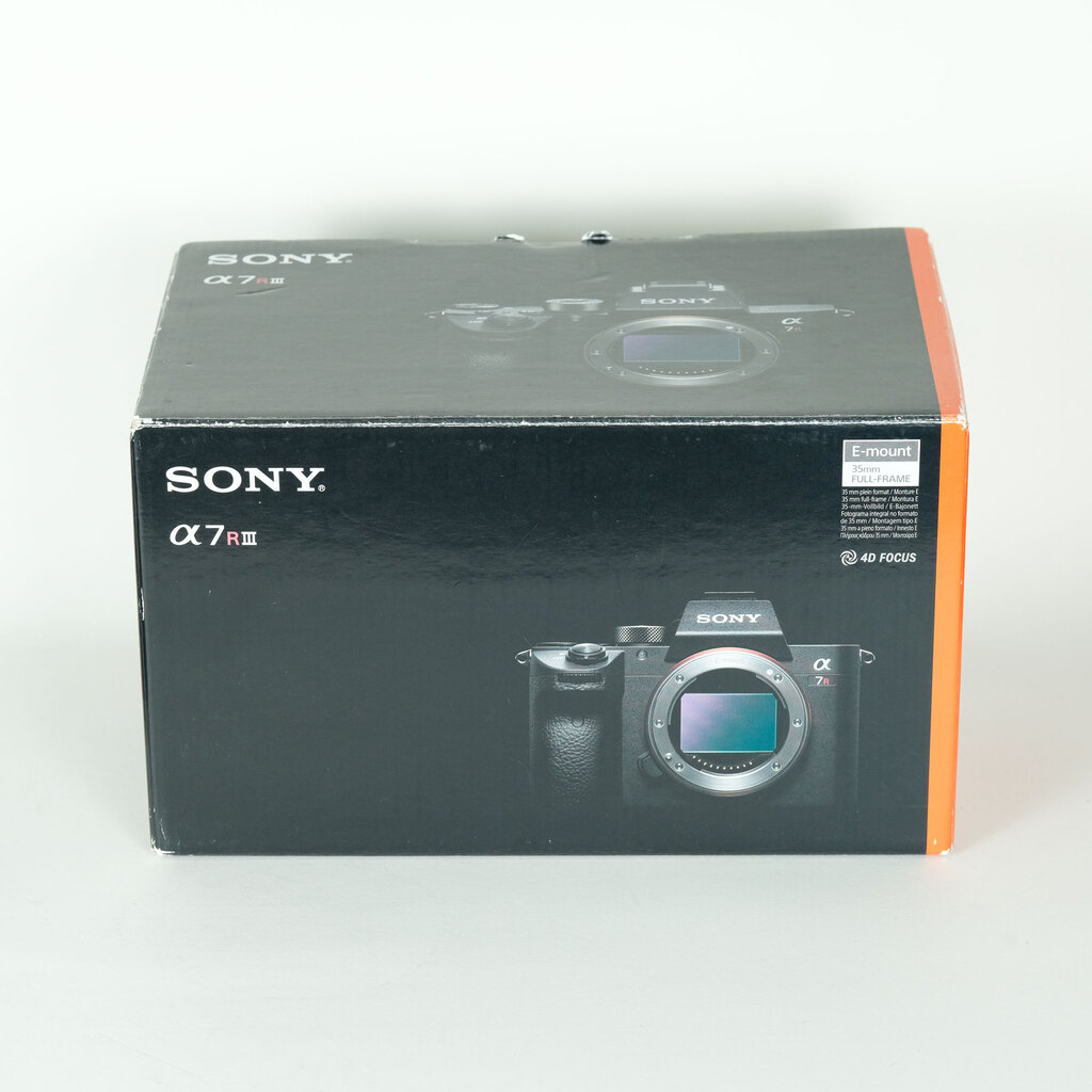 SONY α7R III(ILCE-7RM3) SONY α7R III(ILCE-7RM3)