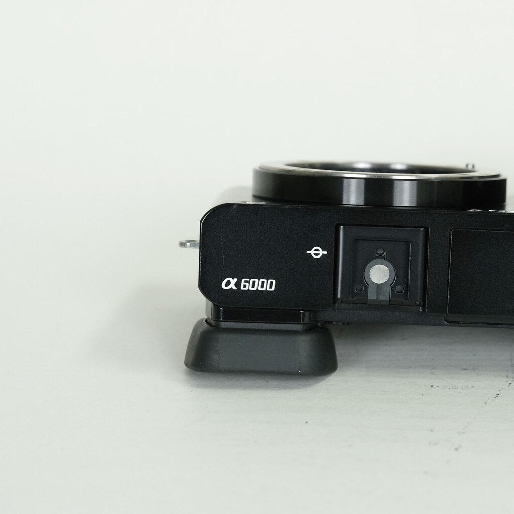 SONY α6000(ILCE-6000) SONY α6000(ILCE-6000)