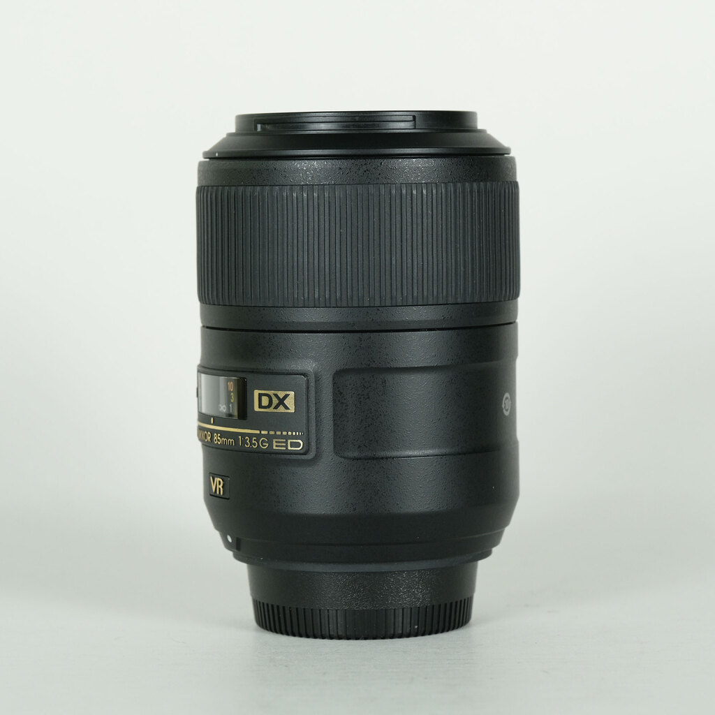 Nikon AF-S DX Micro NIKKOR 85mm F3.5G ED VRの出品 | ONE SCENE