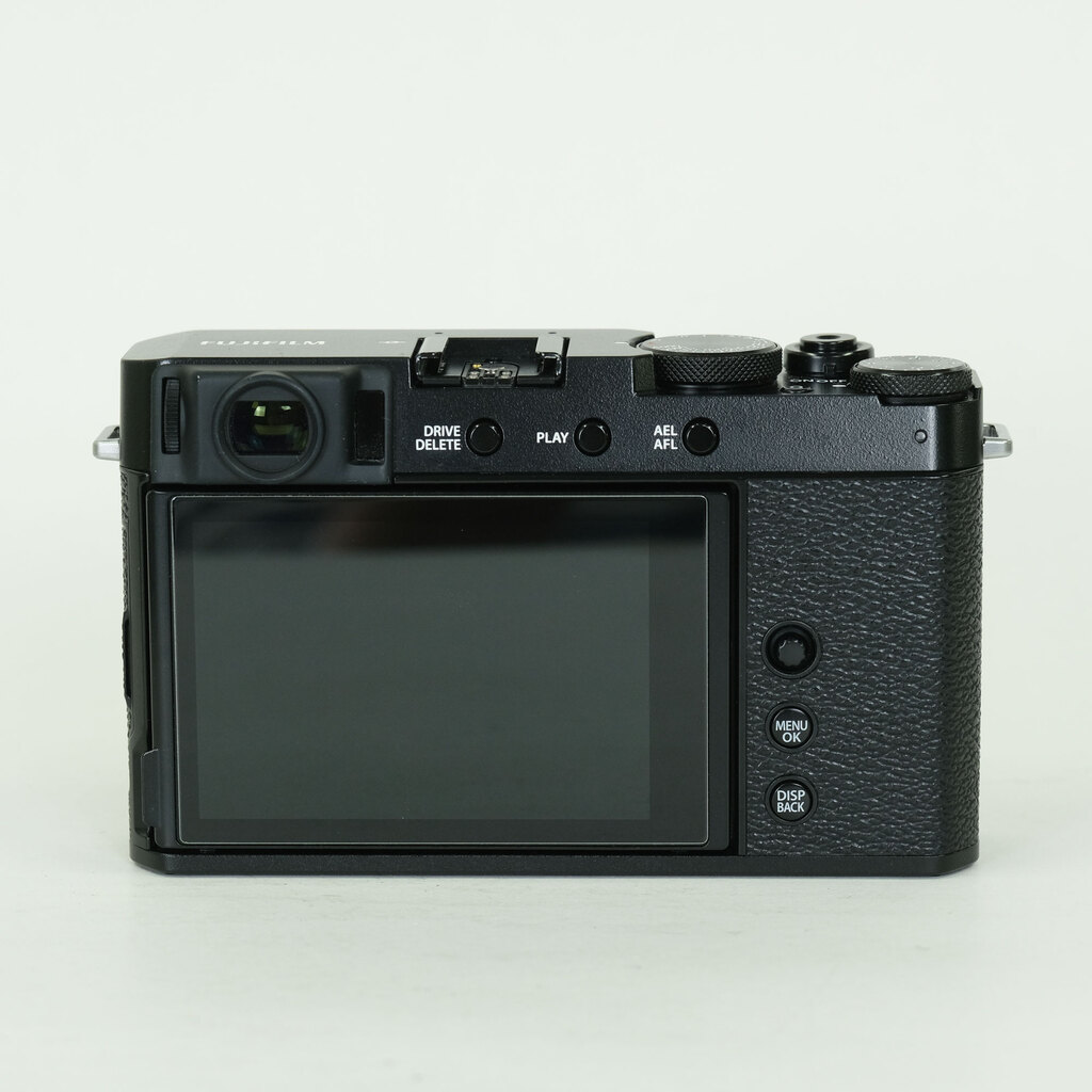 FUJIFILM X-E4