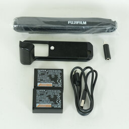 FUJIFILM X-E4 FUJIFILM X-E4