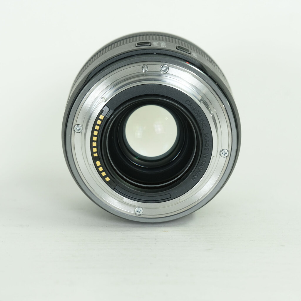 Canon RF35mm F1.8 MACRO IS STM