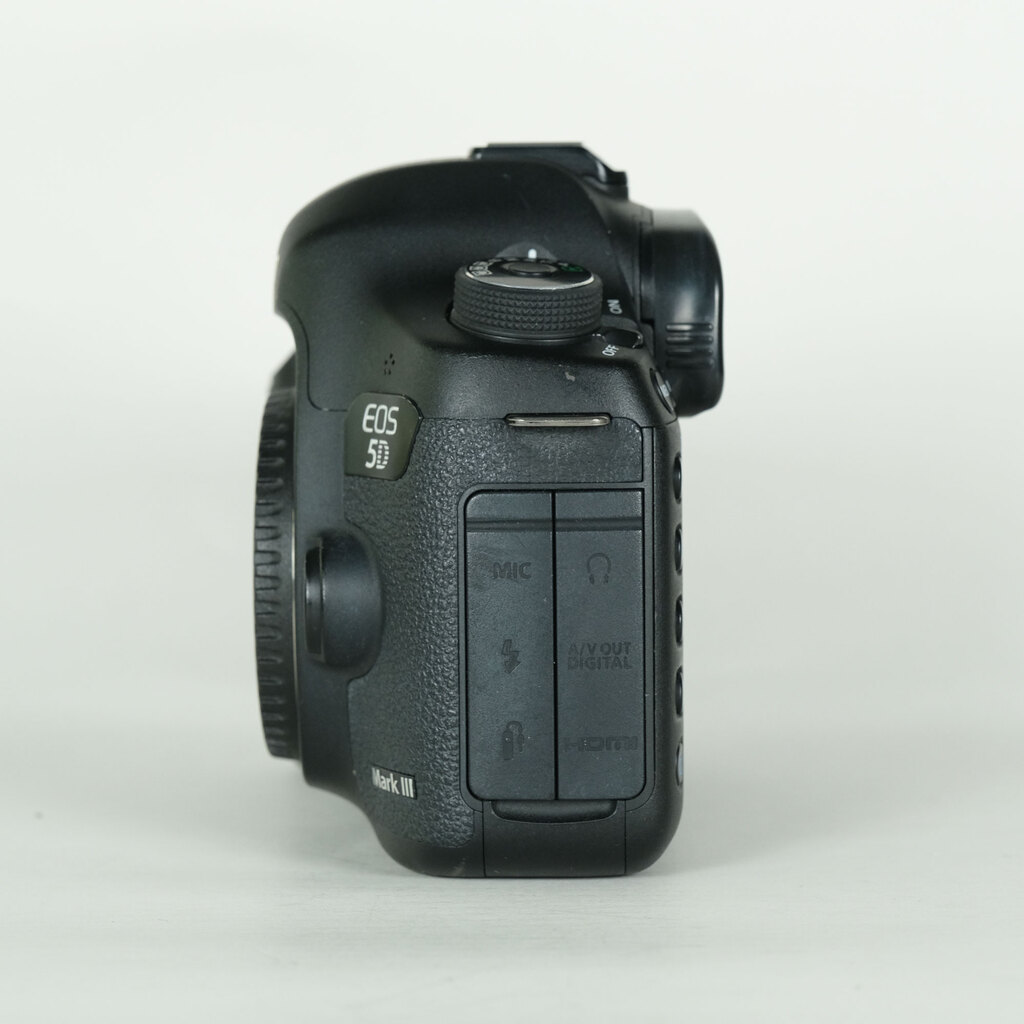 Canon EOS 5D Mark III Canon EOS 5D Mark III