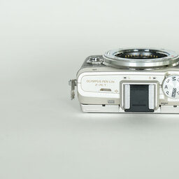 OLYMPUS PEN Lite E-PL7 ボディ シルバー