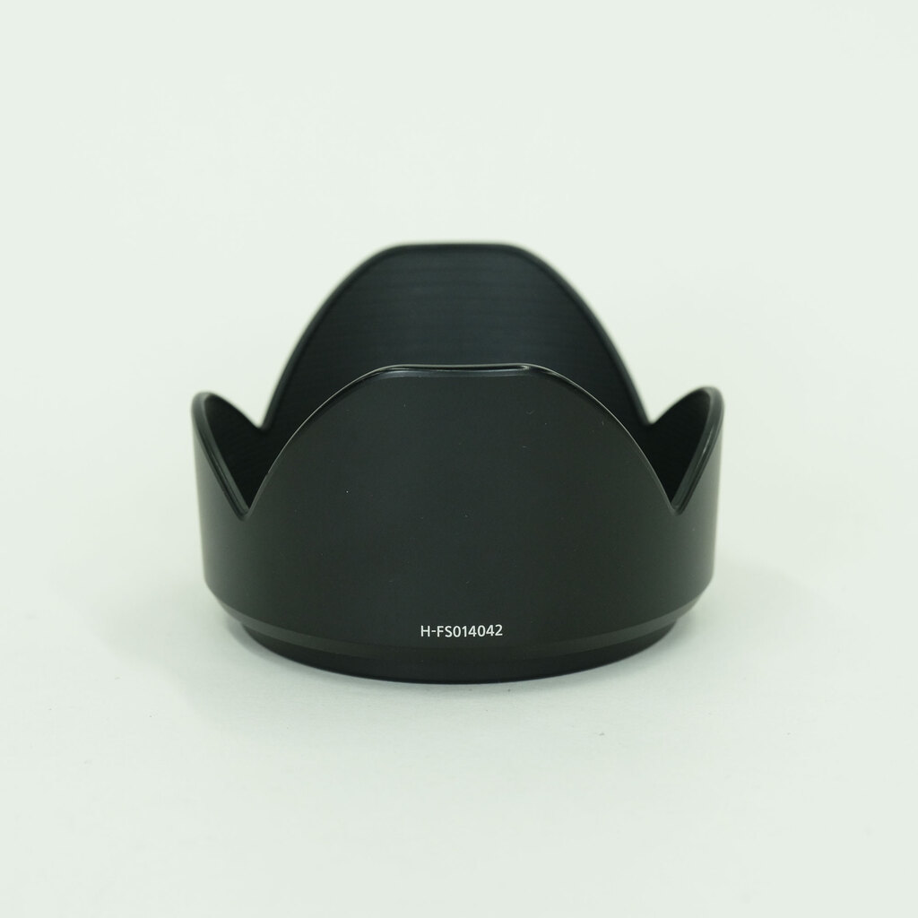 Panasonic LUMIX G VARIO 14-42mm F3.5-5.6 ASPH./MEGA O.I.S. Panasonic LUMIX G VARIO 14-42mm F3.5-5.6 ASPH./MEGA O.I.S.