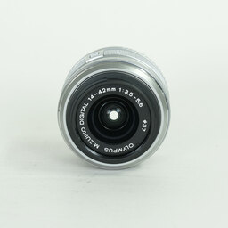 OLYMPUS M.ZUIKO DIGITAL 14-42mm F3.5-5.6IIR シルバー