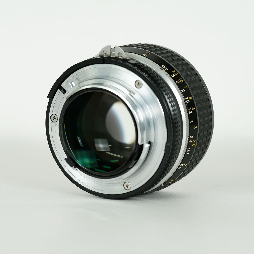 Nikon AI Nikkor 50mm f/1.2S Nikon AI Nikkor 50mm f/1.2S