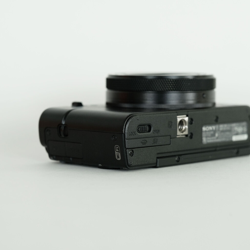 SONY Cyber-shot DSC-RX100M6