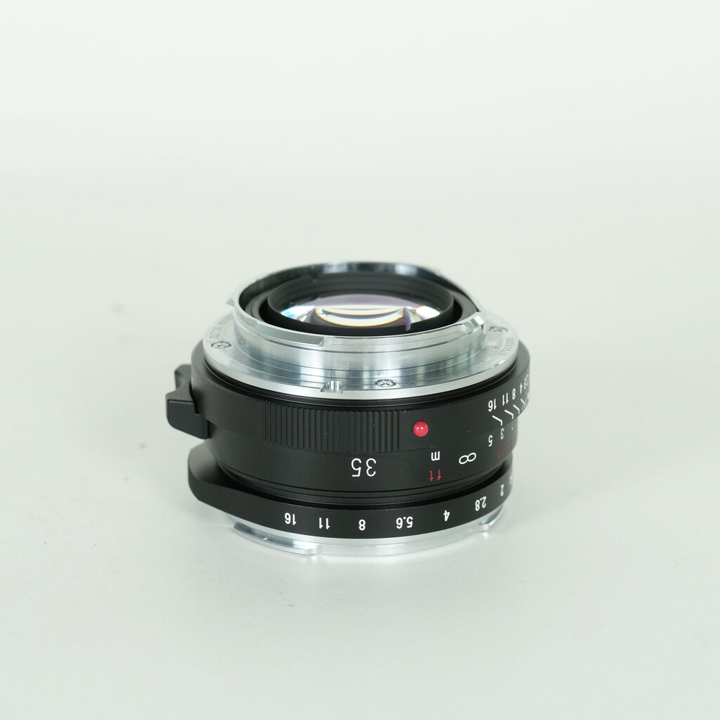 コシナ フォクトレンダー NOKTON Classic 35mm F1.4 II MC VMの出品