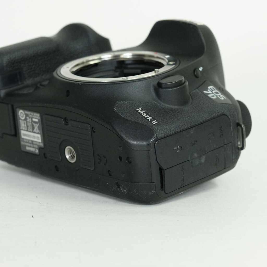 Canon EOS 7D Mark II