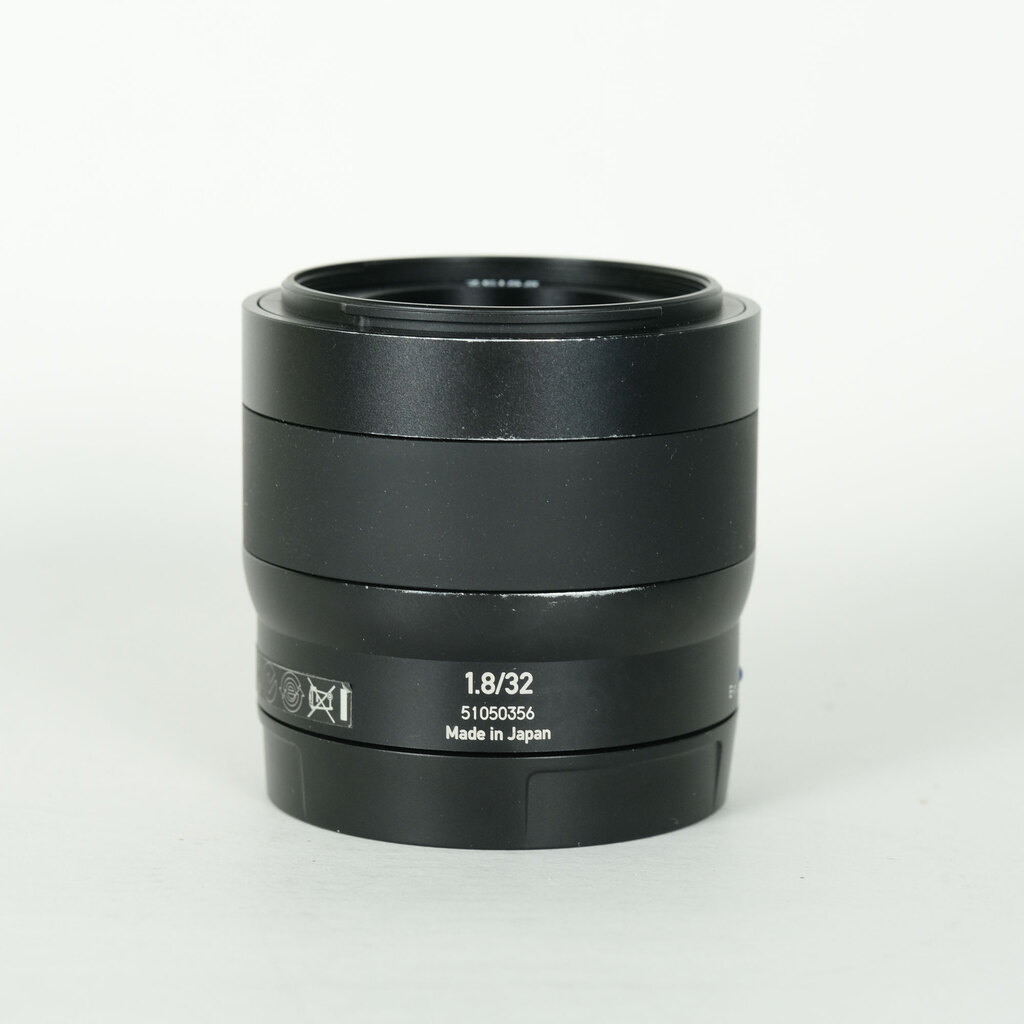 Carl Zeiss Touit 32mm F1.8（ソニーE用）