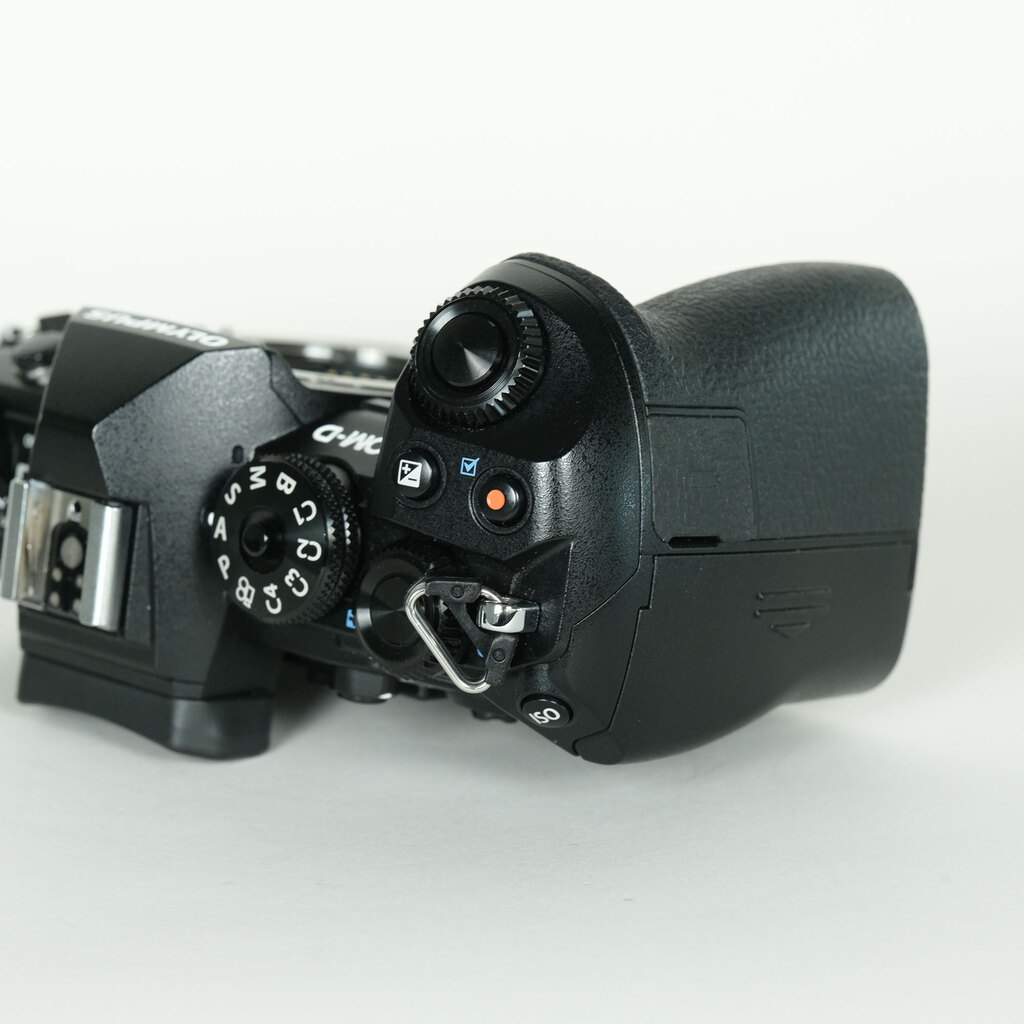 OLYMPUS OM-D E-M1 Mark III OLYMPUS OM-D E-M1 Mark III