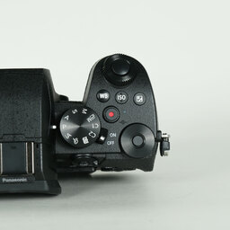 Panasonic LUMIX DC-G99 Panasonic LUMIX DC-G99