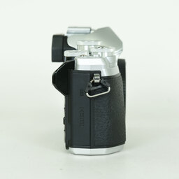 OLYMPUS OM-D E-M10 Mark III