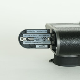 FUJIFILM X half X-HF1