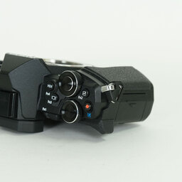 OLYMPUS OM-D E-M5 Mark II