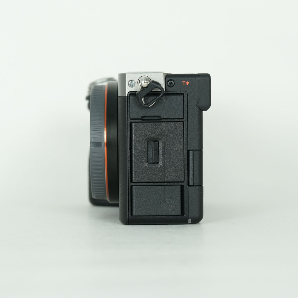 SONY ��7C II�iILCE-7CM2�j [�{�f�B �V���o�[]